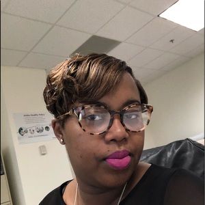 Meet your Posher, Tierra